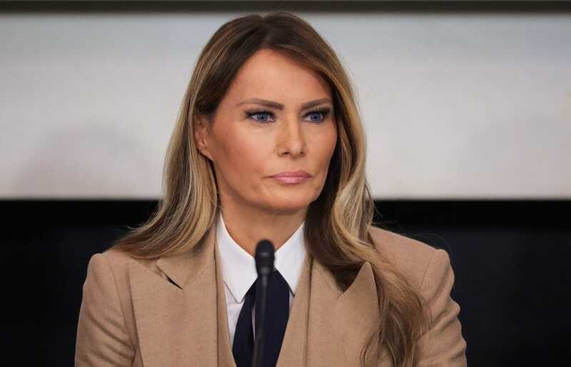 Мелания Трамп появилась на публике в дорогом пальто и вручила награды International Women of Courage