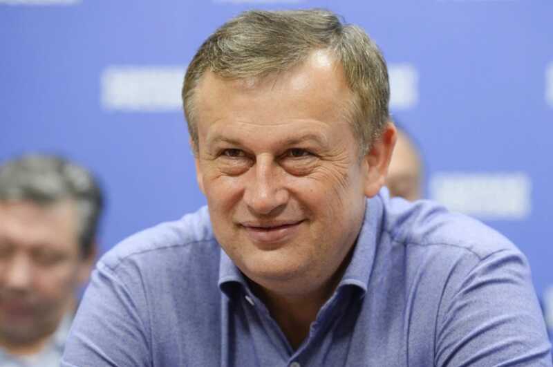 Семейная династия Дрозденко: каким образом губернатор Ленинградской области и его близкие захватывают ресурсы региона