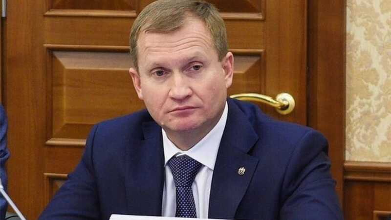 Замгубернатора Тюменской области Вячеслав Вахрин подписал военный контракт и избежал ареста по делу о взятке