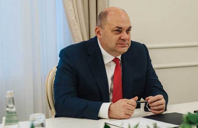 Экс-главу Курской области Алексея Смирнова обвинили в выводе миллиардов через "Корпорацию развития"