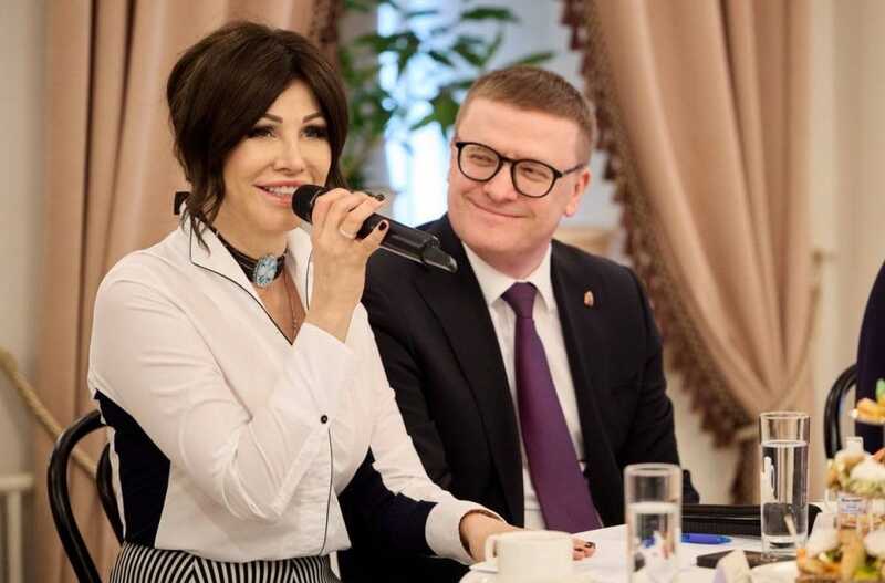 «Первая леди региона»: супругу Алексея Текслера продолжают представлять официально