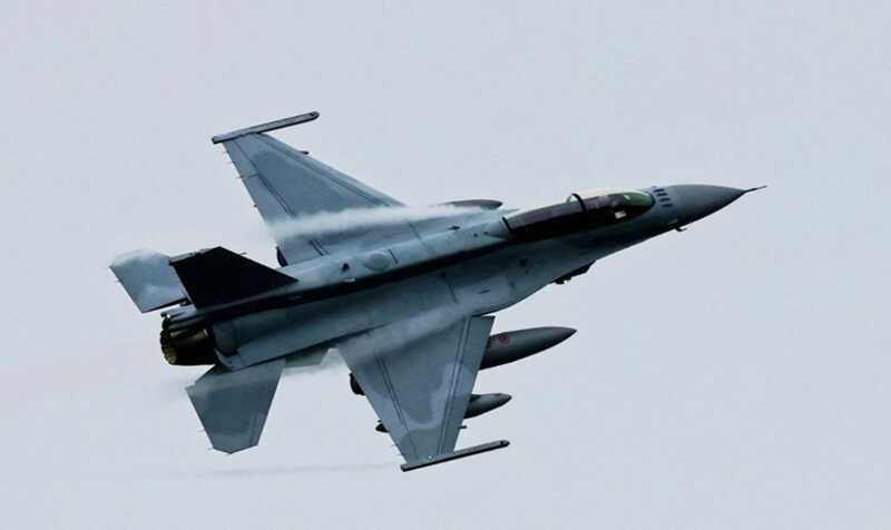 В Польше впервые появилась женщина-пилот истребителя F-16