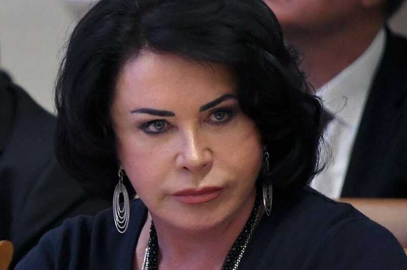 Надежда Бабкина получила травму во время юбилейного концерта