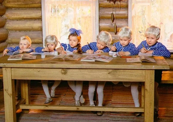 Снять Ксюшу в фильме «Афоня» Талызиной предложил сам режиссер, искавший похожую на Нину Маслову девочку с косой